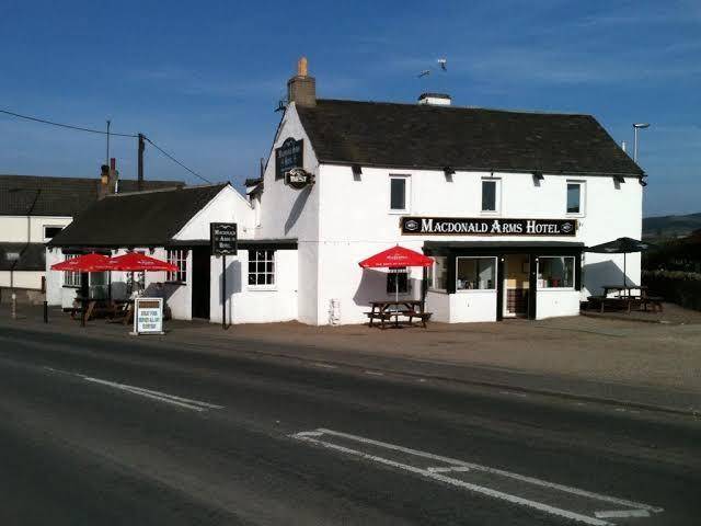 Macdonald arms hotel