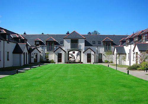 Moness resort