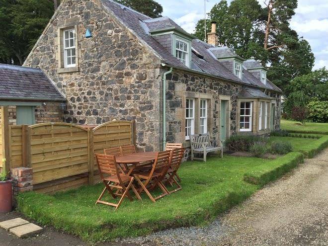 Swan bothy