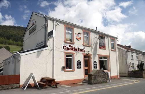 The castle lodge bed and breakfast