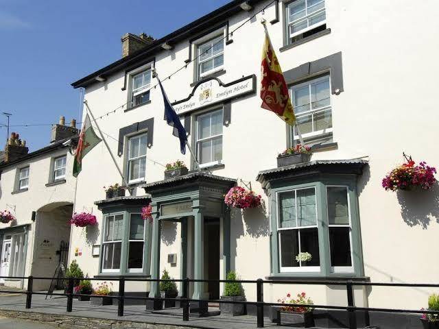 Gwesty'r emlyn hotel