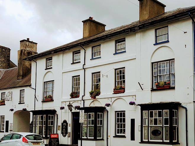 Black lion royal hotel
