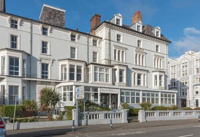 Marine hotel