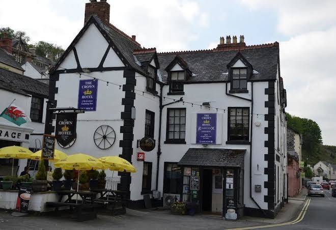 Crown hotel