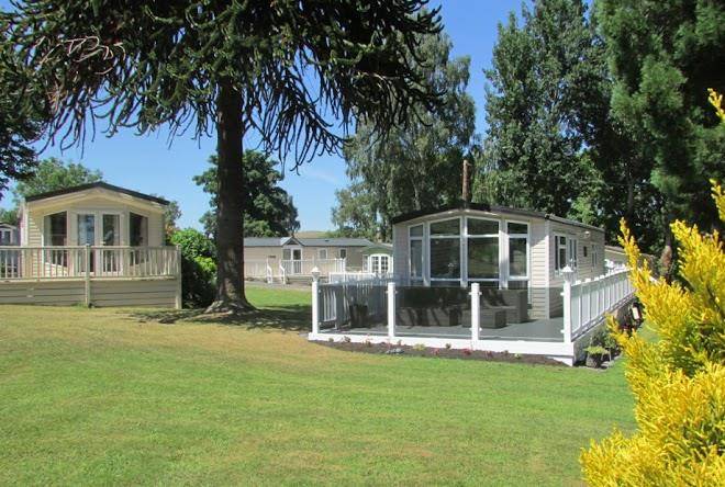 Lyons Woodlands Hall Image