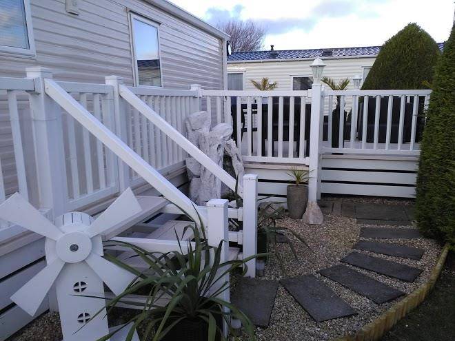 New pines holiday home park