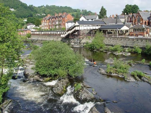 Tyddyn Chambers Image