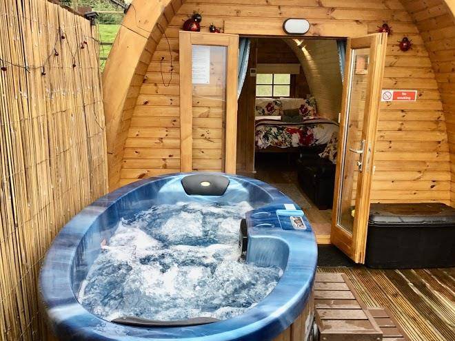 Acorns luxury glamping pods with hot tubs