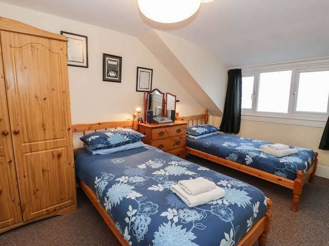 A & r holidays seaside criccieth