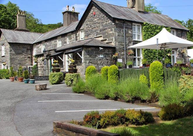 Aberdunant hall holiday park & hotel