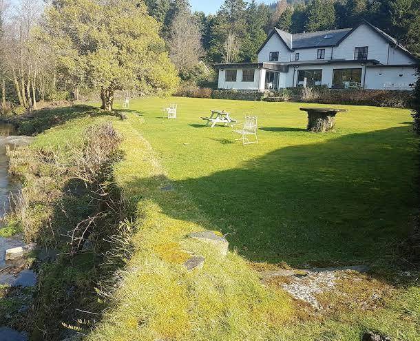 Dolbrodmaeth riverside