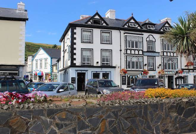 Dovey inn