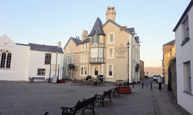 Castle court