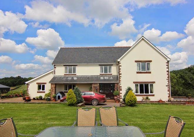 Old hendre farm b&b and holiday lets