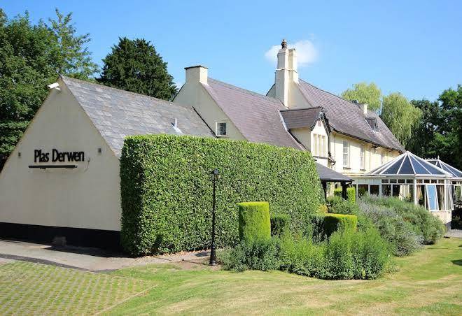Plas Derwen Image