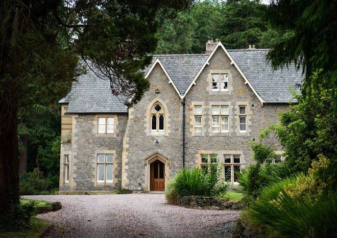 Brynderwen hall