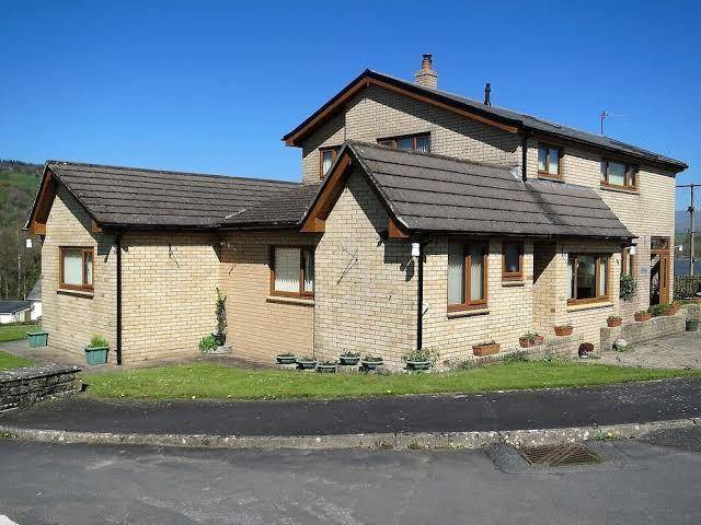 Cae y rhedyn annexe
