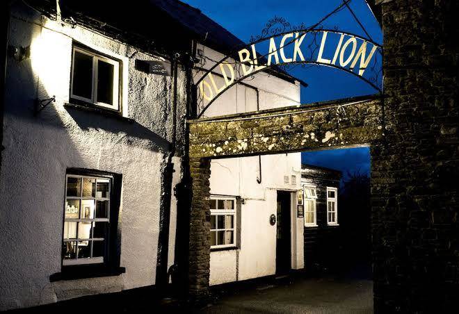 The old black lion
