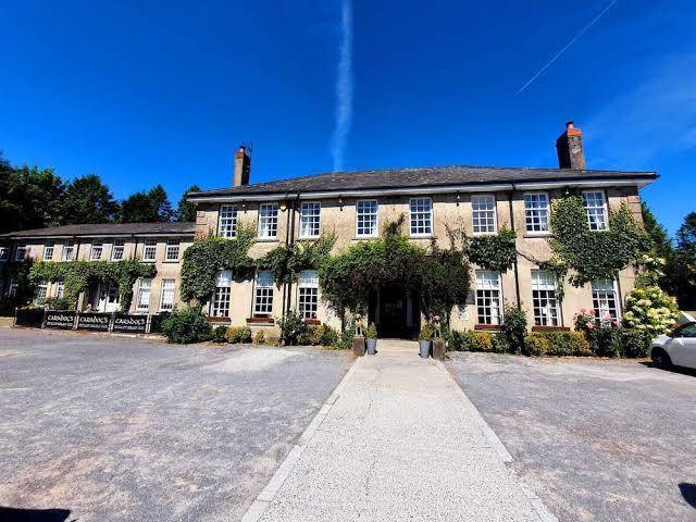 Ty newydd country hotel