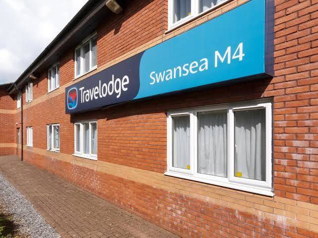 Travelodge swansea m4