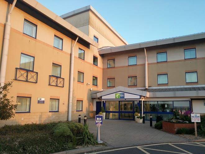 Holiday inn express cardiff airport
