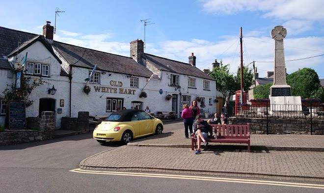 White Hart Image