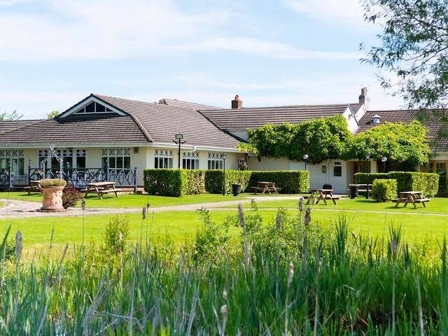 Holt lodge hotel