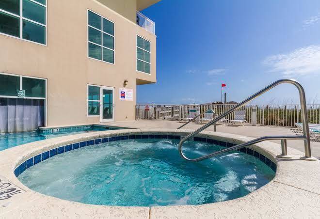 Crystal shores condominium of gulf shores al