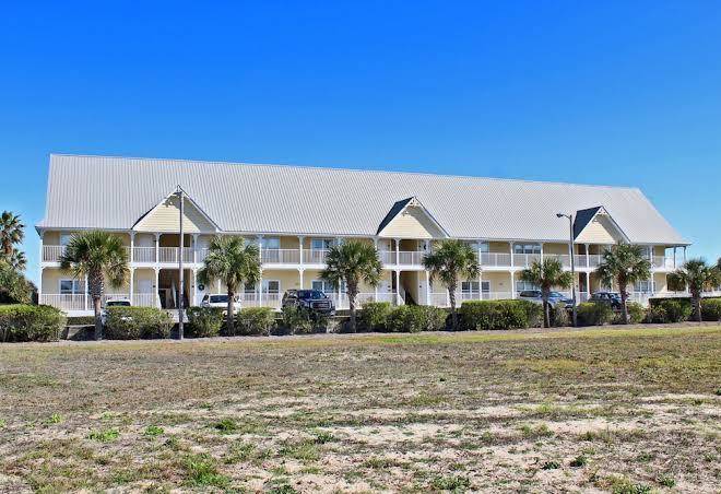 Four c's condo unit 103