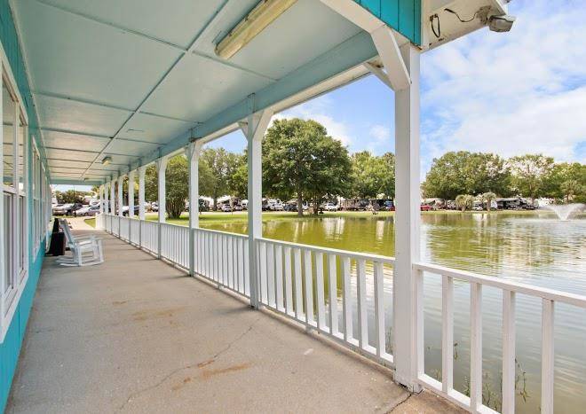 Johnny's lakeside rv resort