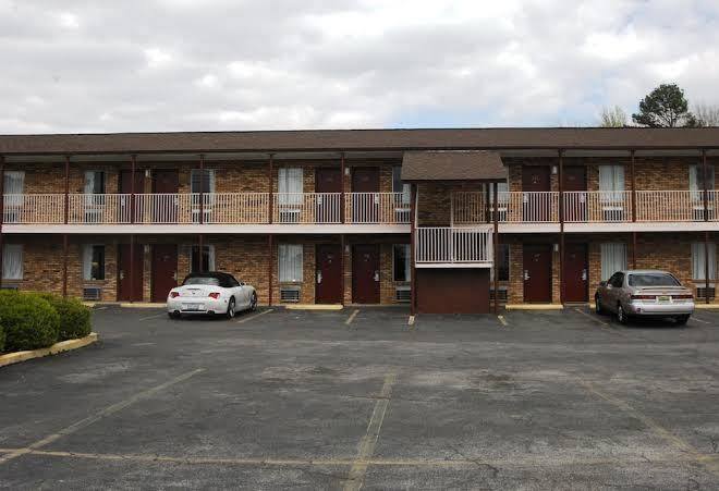 Red carpet inn oxford al