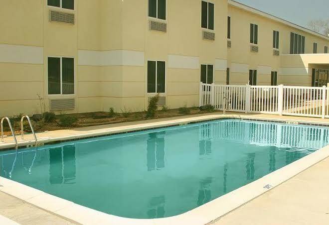 Rutledge inn and suites