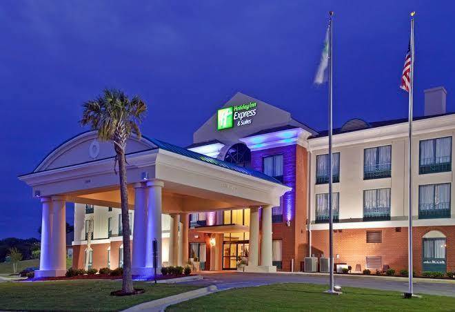 Holiday inn express & suites selma