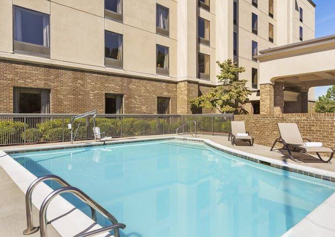 Hampton inn birmingham i 65 lakeshore drive