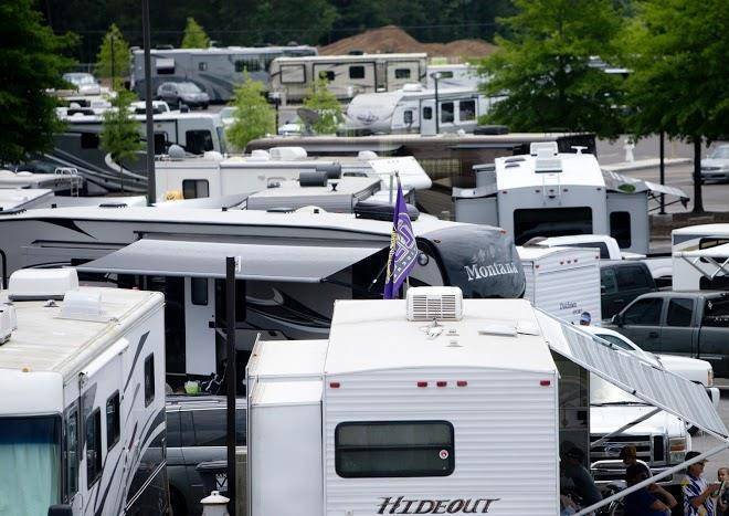 Hoover met complex rv park