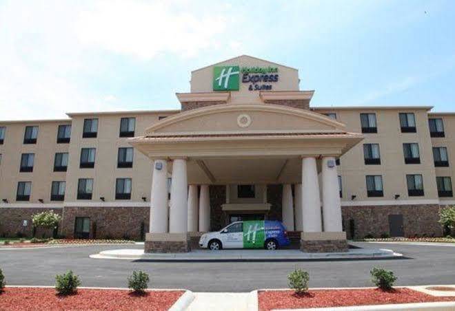 Holiday inn express & suites huntsville airport