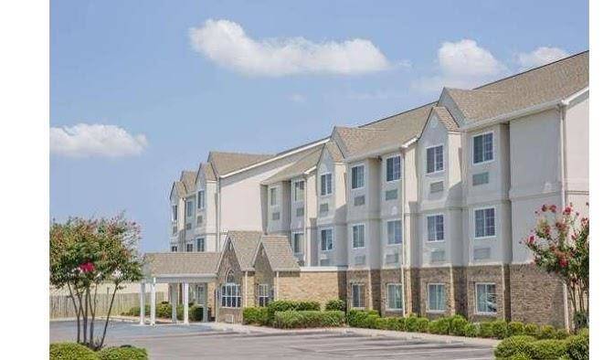 Microtel Inn & Suites By Wyndham Albertville Image