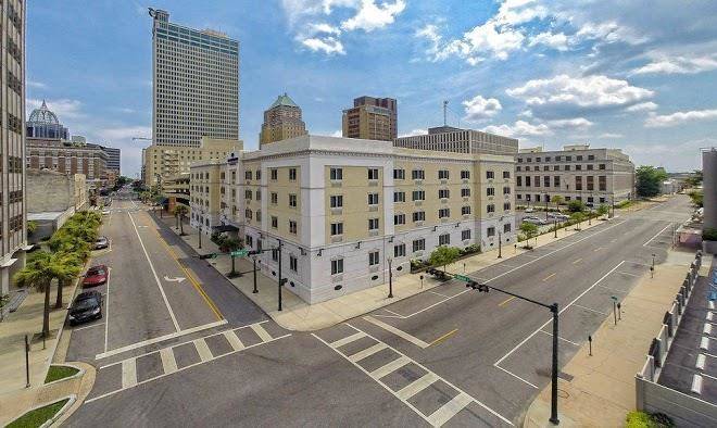 Candlewood suites mobile downtown