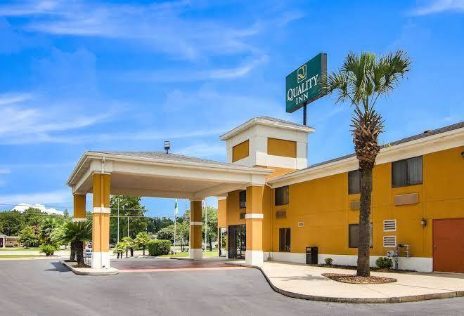 Quality inn near university of mobile