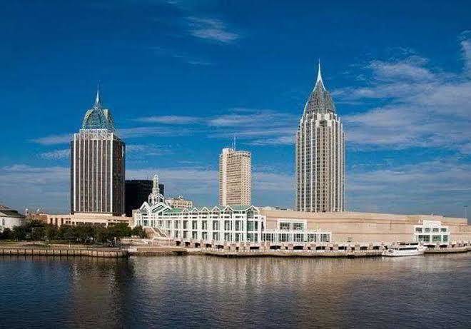 Renaissance mobile riverview plaza hotel
