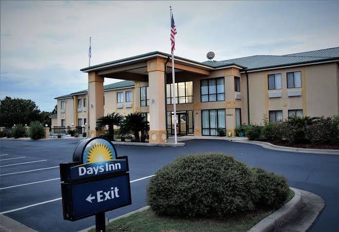 Days inn by wyndham montgomery