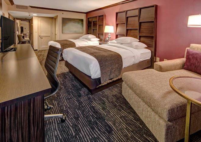 Doubletree By Hilton Hotel Decatur Riverfront Image