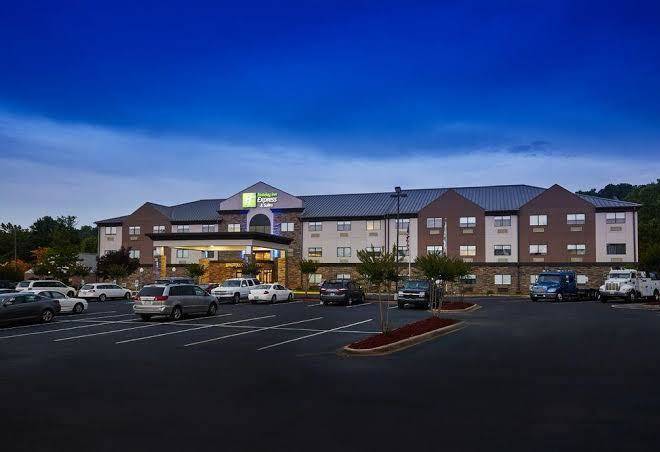 Holiday inn express & suites birmingham south pelham