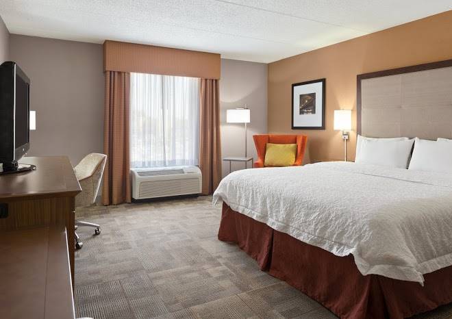 Hampton inn pell city