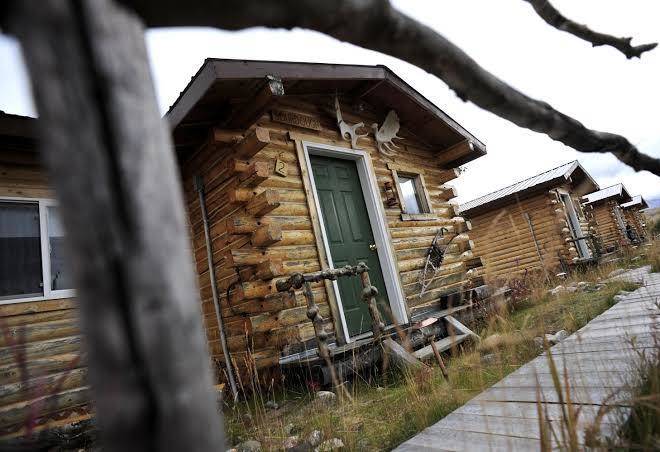 Earthsong lodge & denali dog sled expeditions
