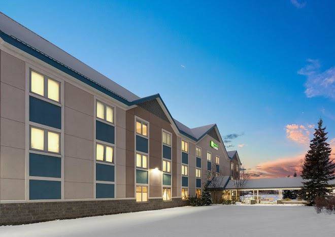 Holiday Inn Express Northern Lights Inn Image