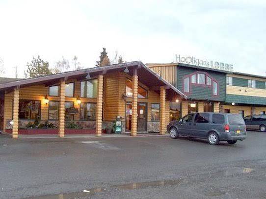 Hooligans lodging & saloon