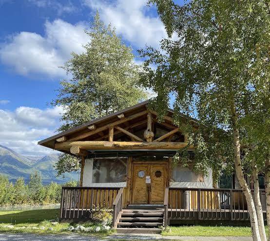 Trail lake lodge
