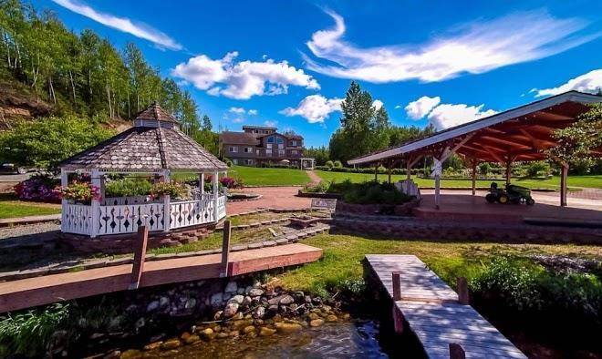 Alaska sunset view resort