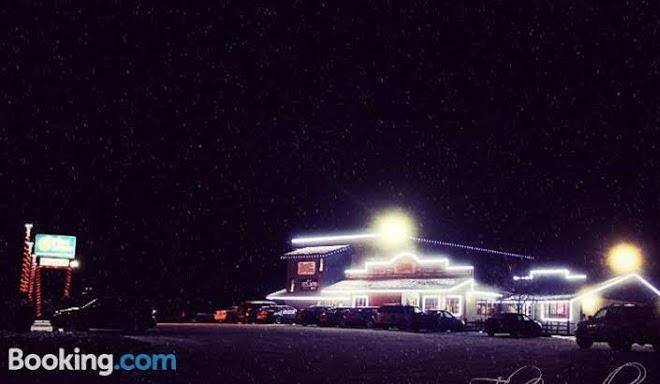 Windbreak Hotel Cafe & Lounge Image